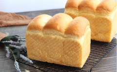 比棉花還柔軟的淡奶油吐司，7...